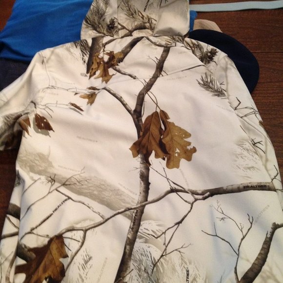 G. H. Bass & Company Men's Large White Print Hooded Soft Shell Jacket -NWT - Picture 8 of 9